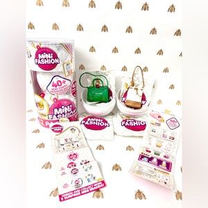 Zuru Mini Brands Mini Fashion Series 1 Green & 1 White & Tan Tote w/ Accessories